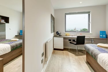 Premium En Suite - Image 3